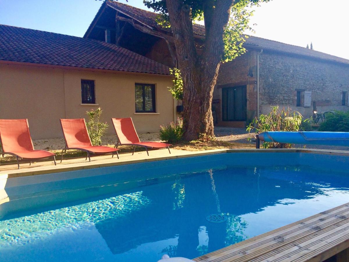 Petit Loft Ideal, Tourisme Et Affaires Ledat Bagian luar foto